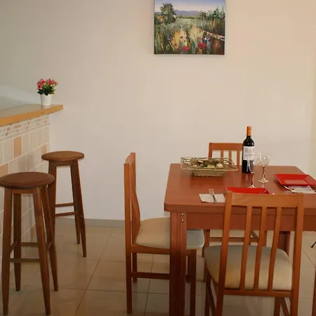 Apartamento En Roses A 2 Minutos De La Playa Con Vista Al Mar *